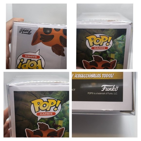 Crash Bandicoot Crash Bandicoot (Black & White) Chase Funko Pop - Picture 9 of 10